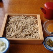 山寺のお蕎麦とお餅のお店。