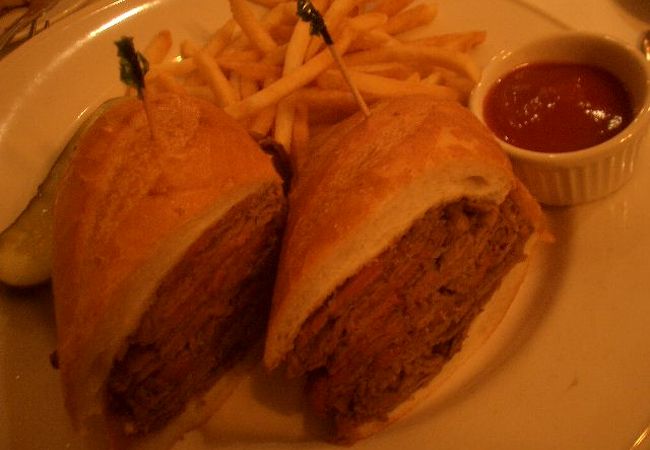 Langan's - Times Square 近くの典型的なアメリカン