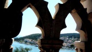 ◆『トロギールのロヴロ大聖堂♪』