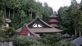 参道の階段が長い！