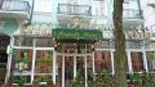 フラポーリホテル