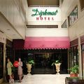 Diplomaｔ Hotel