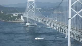 「エスカヒル」。エスカレータでヒル（岡）の上まで上る。