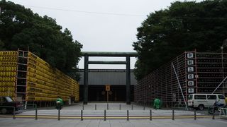 早朝の靖国神社を歩く、九段下散策の巻