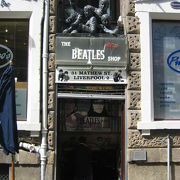 ビートルズ・グッズはこちらで。 (The Beatles Shop)