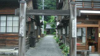 大宝寺とマリア地蔵（奈良井宿）