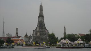 バンコク市内の寺院では一番好きな所です！「ワット・アルン」 in タイ。