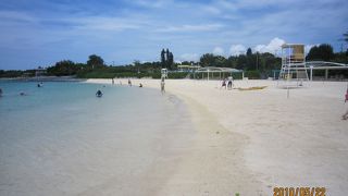 エメラルドビーチで海開き！