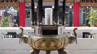 関帝廟の参拝方法は香炉の関帝廟、横浜散策の巻