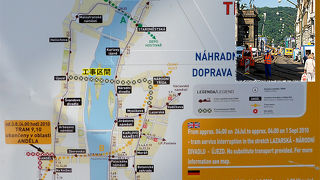 プラハのトラム夏のリニューアル工事中