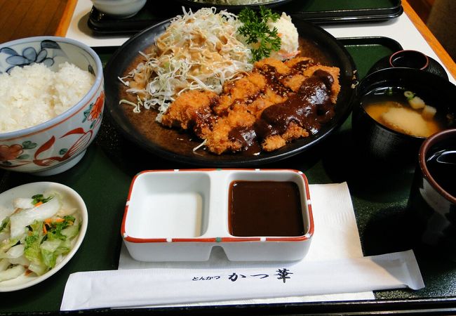 日本より美味しい、ボリュームたっぷりのトンカツが食べれる「かつ華」