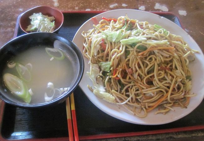 黒島　味処はとみの　焼きそば大盛り