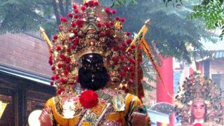 中華街の夏のお祭り「関帝誕」