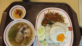 フードコートがおすすめ