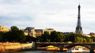 アレクサンドル三世橋からの眺めは素敵！