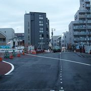 橋の架けかえで迂回路が通じた新橋、中野新橋架替工事の巻