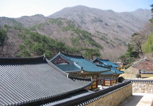 蔚山市蔚州郡にある、韓国最大規模の尼寺・石南寺（ソクナムサ）
