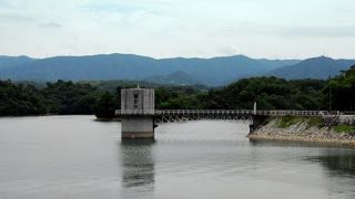 ため池のある里山を再現したフィールドミュージアム