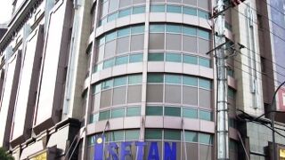 上海では高級ショッピングセンターの伊勢丹