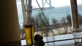 明石海峡大橋が見えるイタリアンレストラン（ホテルセトレ内）