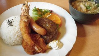 涼しいレストラン