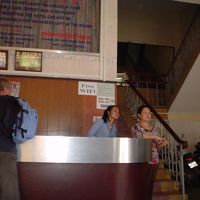 レセプショニストのミス・ケオ　サヴォンさんが親切でやさしい