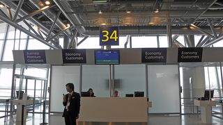 Vantaa空港の出国審査は余裕を持って