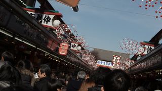 お正月飾りを見ながら歩く仲見世通り、お正月の浅草寺が好き！の巻