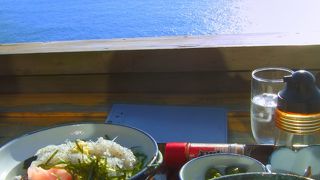 魚見亭～テラス席からの相模湾は絶景です