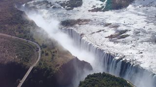 ヘリコプターで空から見た♪ビクトリアの滝は大迫力の絶景！！