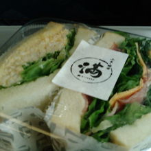 パンがホワホワなのだ。