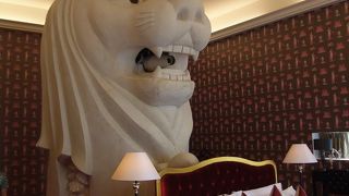 マーライオンがホテルに！