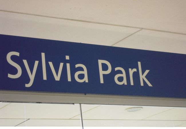 ニュージーランド最大のショッピングモール「Sylvia Park」