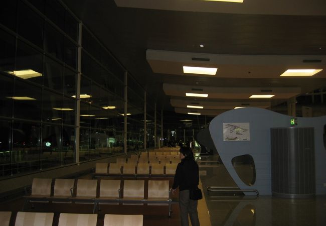 サンタマリア空港 (SMA)