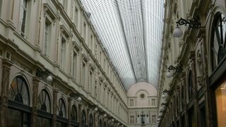 ヨーロッパ最古のアーケード (ギャルリー・サンチュベール - ブラッセル)