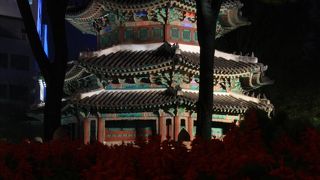 ○ 独立を求め、大韓皇帝即位式と祭祀のため造られた祭祀場 「円丘壇（ウォングダン）」