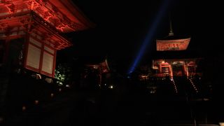 ○ 世界遺産ライトアップ 「清水寺」 夜の特別拝観