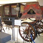 馬の博物館には、儀装馬車が展示されています。