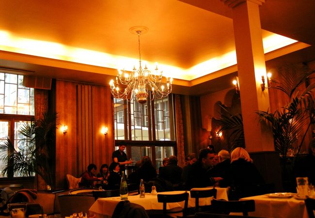 ミッテのハッケシャー・ホーフにある、サロンのようなカフェ