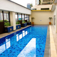 屋上にはプール