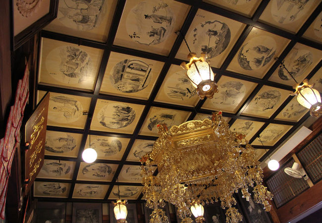 静岡市内にある閑静な禅寺の天井画とお地蔵さんで心を癒やす