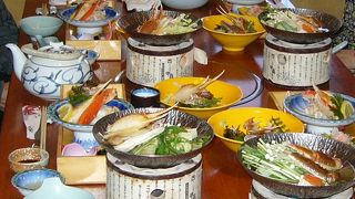 甲羅本店　八千代店　：　ゆでガニ、焼きガニ、カニ天ぷら、カニ刺身・・・ありとあらゆるカニ料理が食べられます。