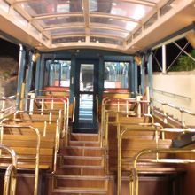 ケーブルカーの中