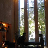 ロビーもお洒落な感じです