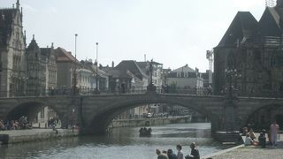 聖ミヒエル橋の手前でトラムの線路が途切れている