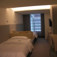 ベットが縦に並んでいます　珍しいですね