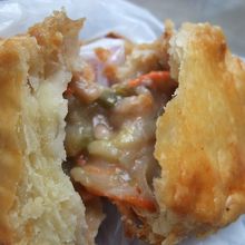 「滄洲��小食」肉まん的な中身