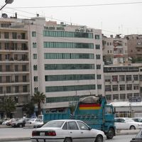 バスターミナル側からの外観。最上階がフロントとなります