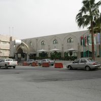 正面入口側。こっちから見るととても素敵です