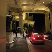 ホテル正面入り口